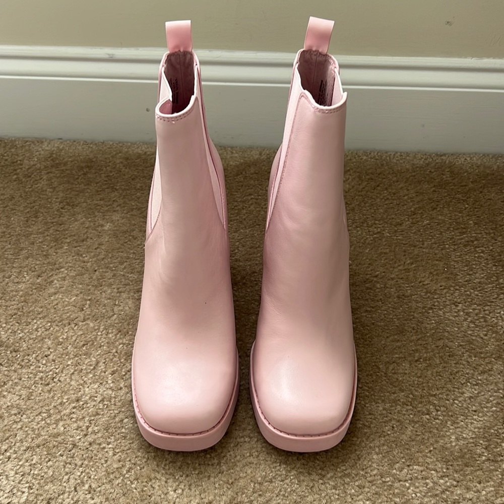 NWOT Steve Madden Pink Leather boots